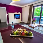 沃迪拉普拉公园广场酒店 普拉