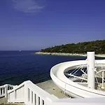 沃迪拉普拉公园广场酒店 4* 普拉