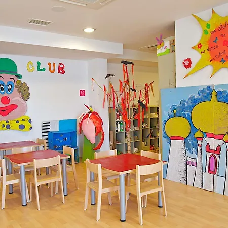 Курортний комплекс Park Plaza Verudela