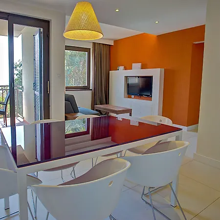 Курортний комплекс Park Plaza Verudela