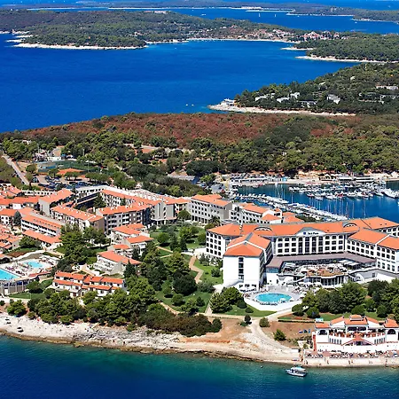 Park Plaza Verudela 4* Pula