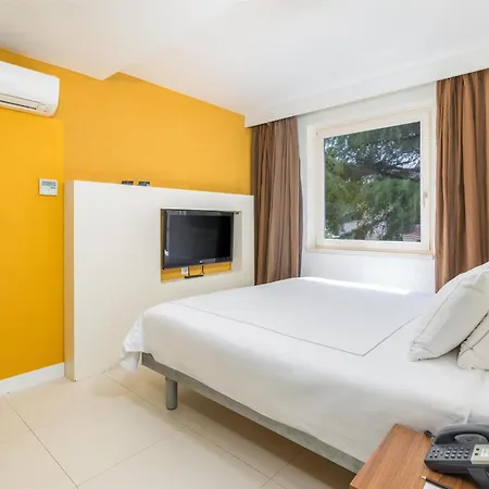 Resort Park Plaza Verudela 4*